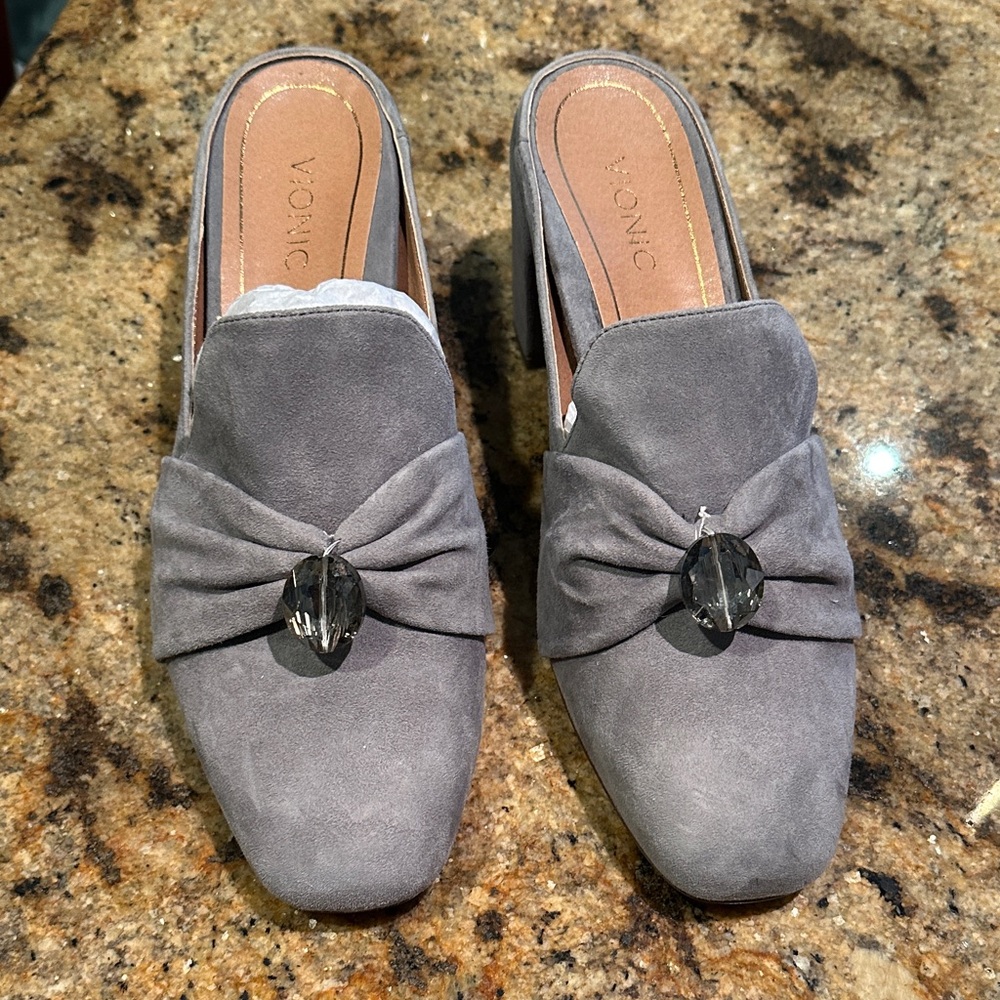 Vionic Plaza Presley mule in charcoal gray suede, size 8 NWOT